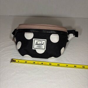 Herschel Twelve Hip Belt Bag Kids. Black With White Polka Dots And Mauve Top